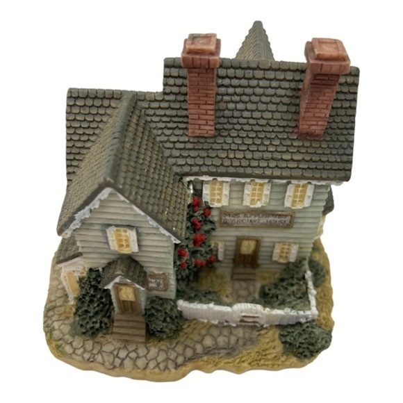 The Americana Collection Mrs. Applegate's Boarding House AH24 - Picture 4 of 10